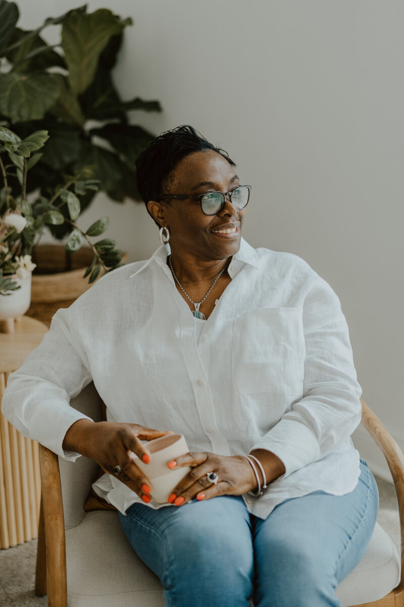 Toronto based Black therapist focused on interpersonal relationships, trauma, anxiety and addiction.