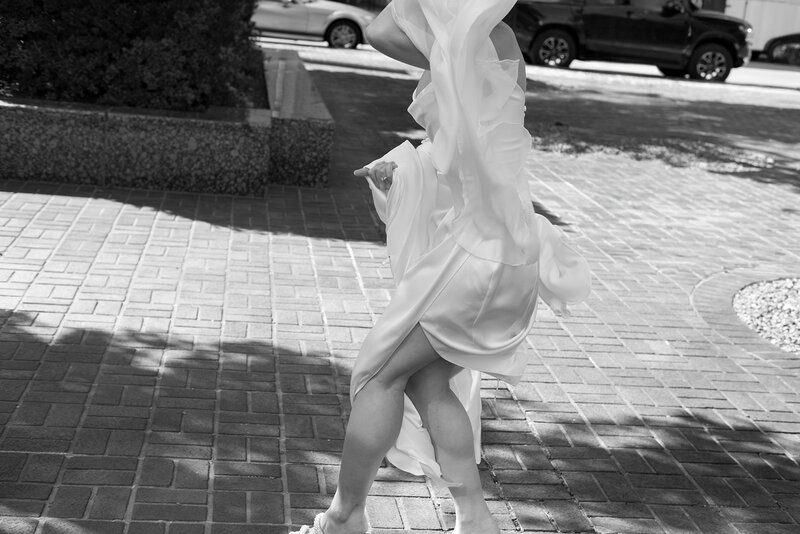 Downtown bride windy dress