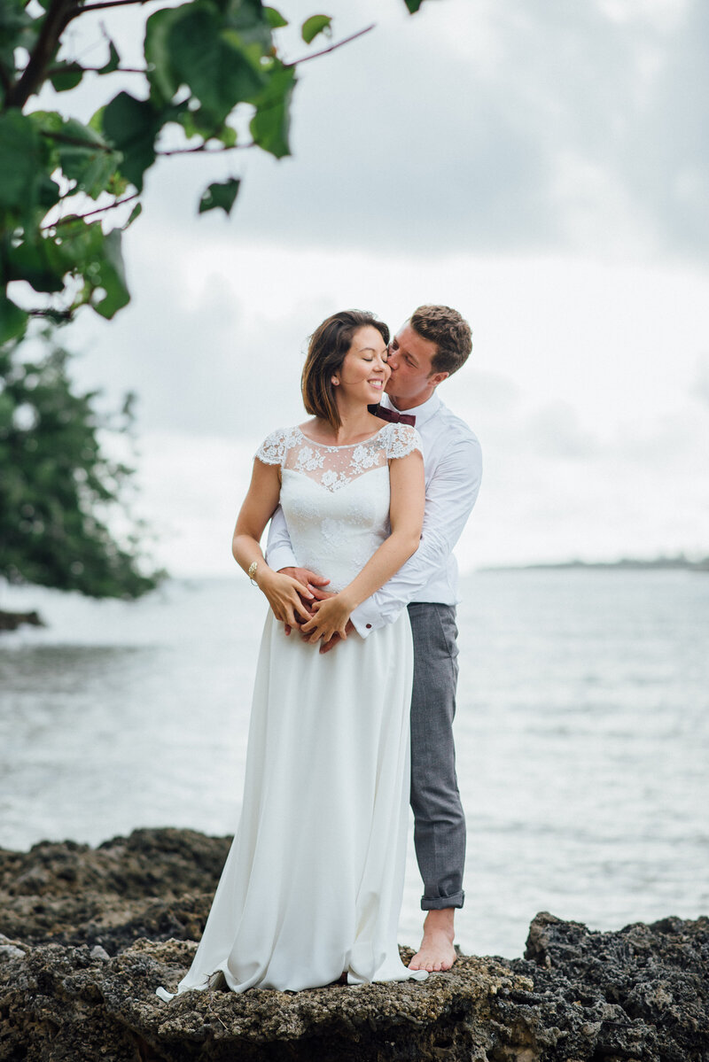 mariés face au Lagon d'Erakor au Vanuatu
