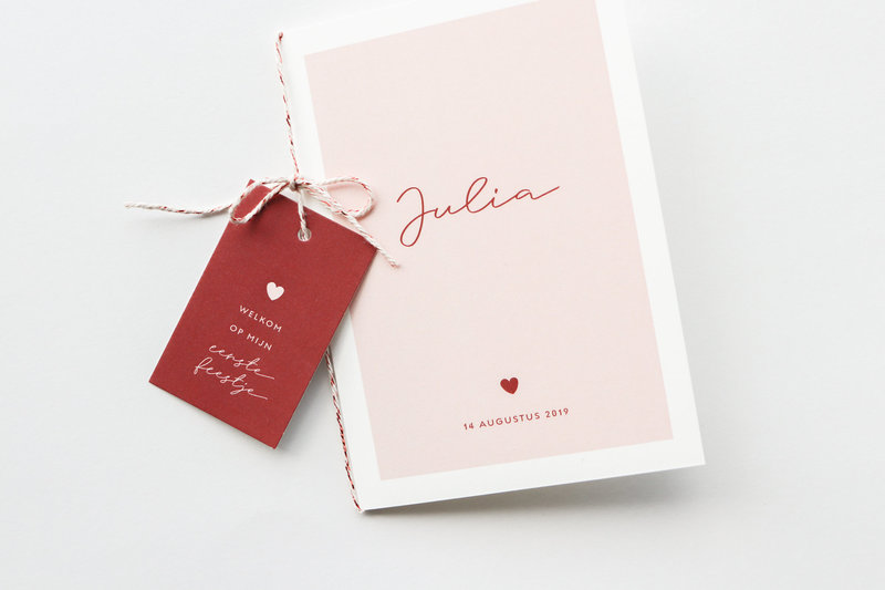 Eenvoudig geboortekaartje Julia met roze & bordeauxrood