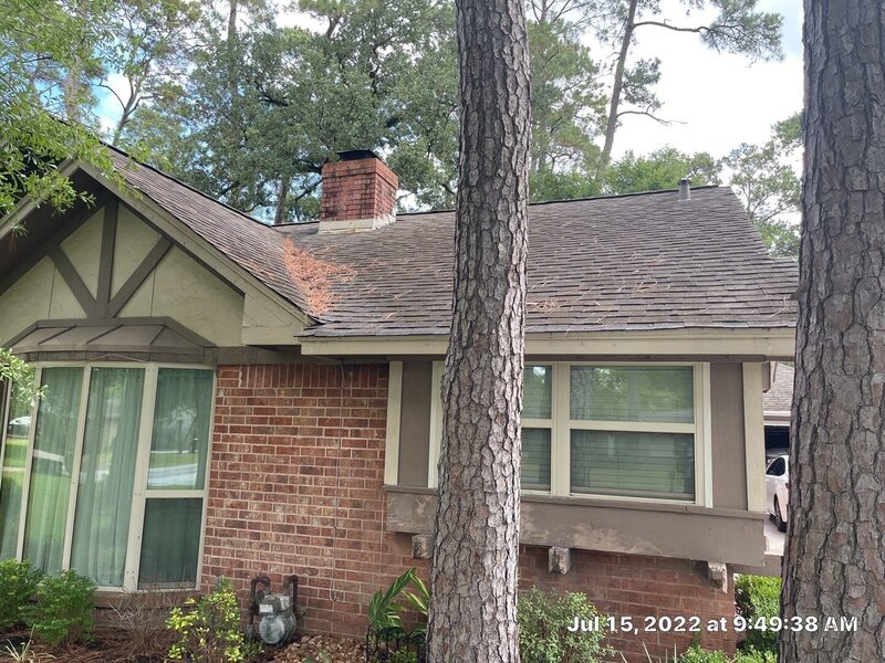 Roof cleaning Kingwood.