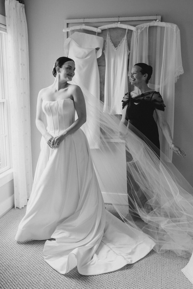 Sydney&Hayes_CharlottesvilleWedding_SneakPeek-16