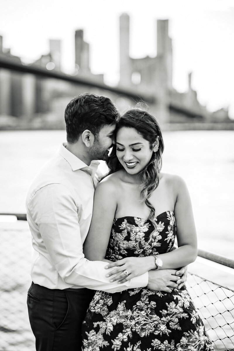 brooklyn-bridge-engagement-photographer