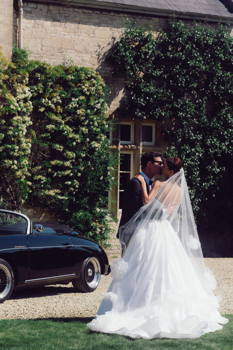 euridge-manor-wedding-photography-cinematic-bridal-portraits-27