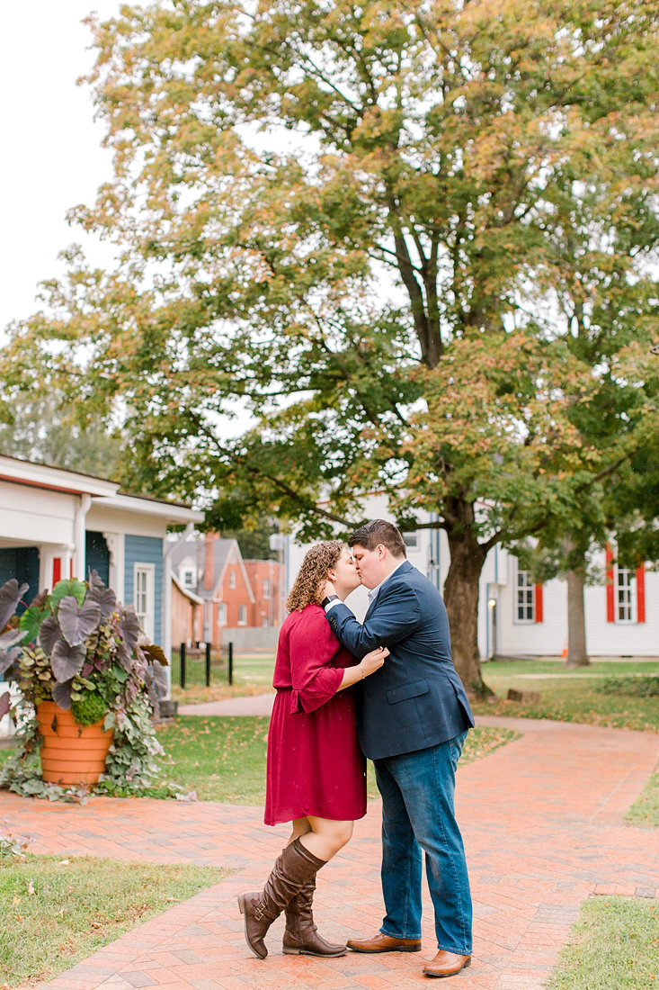 Engagement-Session-Downtown-LaGrange-Kentucky-Photo-by-Uniquely-His-Photography023