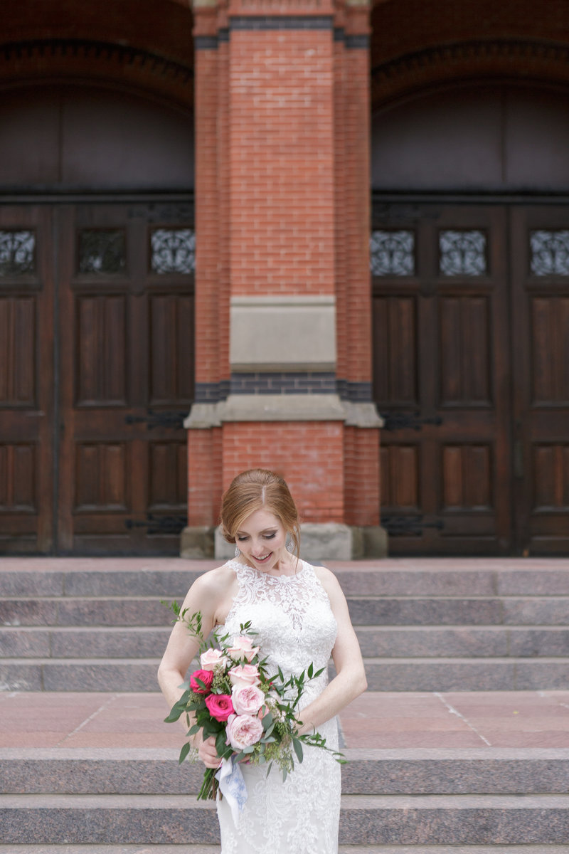 CincinnatiWeddingPhotographerMusicHallWeddingKaleighTurnerPhotographyRachelErid-29