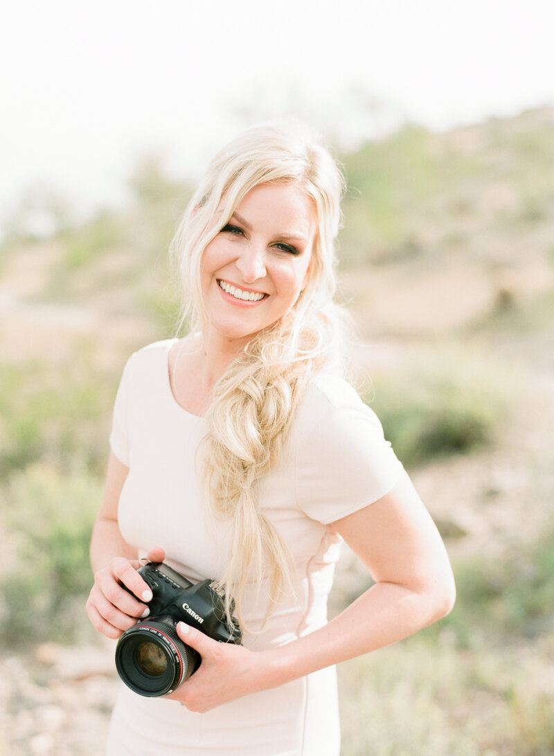 Wedding Photographer in Tucson, Arizona for couples looking for timeless, magazine-worthy wedding photos.