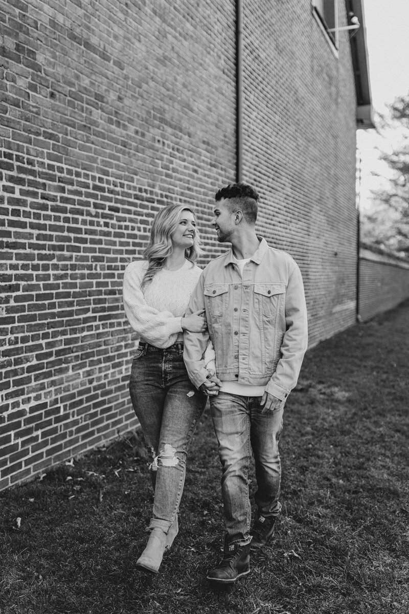 004_Emily_Tim_Couples_Session_3.22.22-29