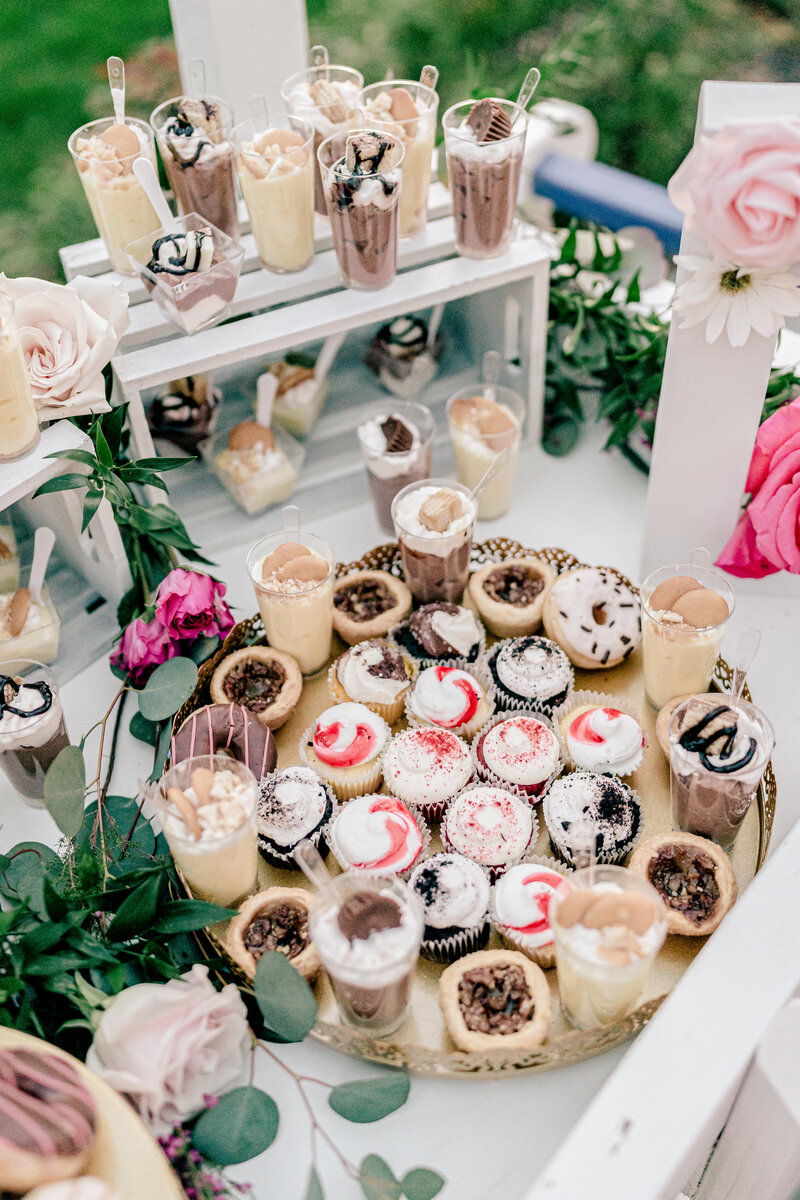 vibrant-farm-wedding-in-waterford-virginia-00019