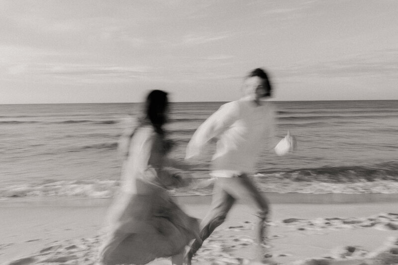 Katie Lynn + Conner - Beach Couple Session - Signa Hart Photography-4