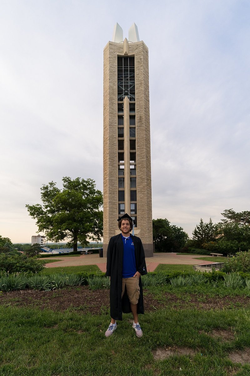 College Graduation Photos at Kansas University's Campus in Lawrence, KS Photographer - College Graduation Photographer_0056