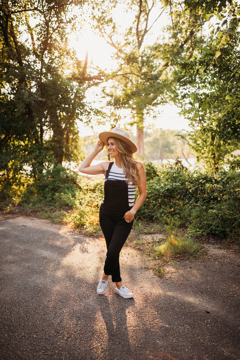 lifestyle dallas, texas maternity photographer located in Flower Mound.