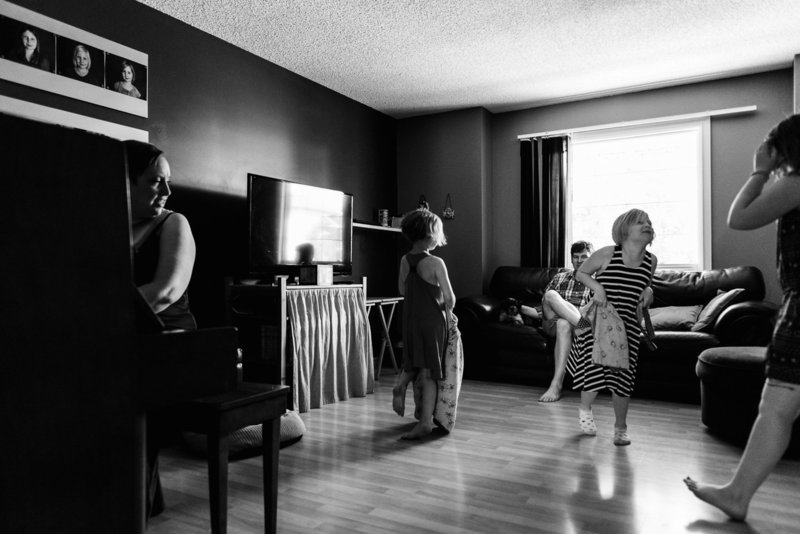 Lifestyle family photographer Edmonton-24