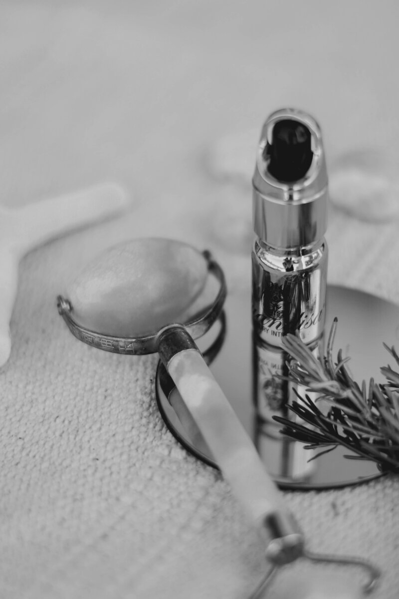 Beauty wolfe Website Templates designed for the beauty boss, beauty salon, esthetician, brow artist, hair stylist, lash artist, beauty blogger, nail salon.
