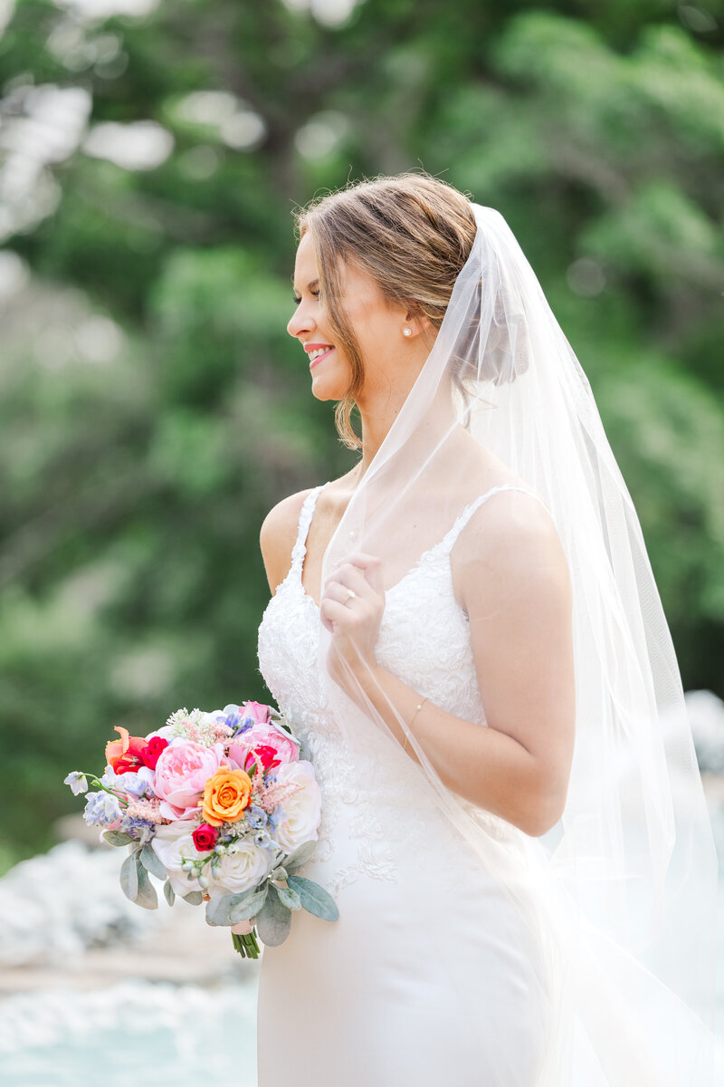 Bridal Portraits at the Mcnay Art Museum