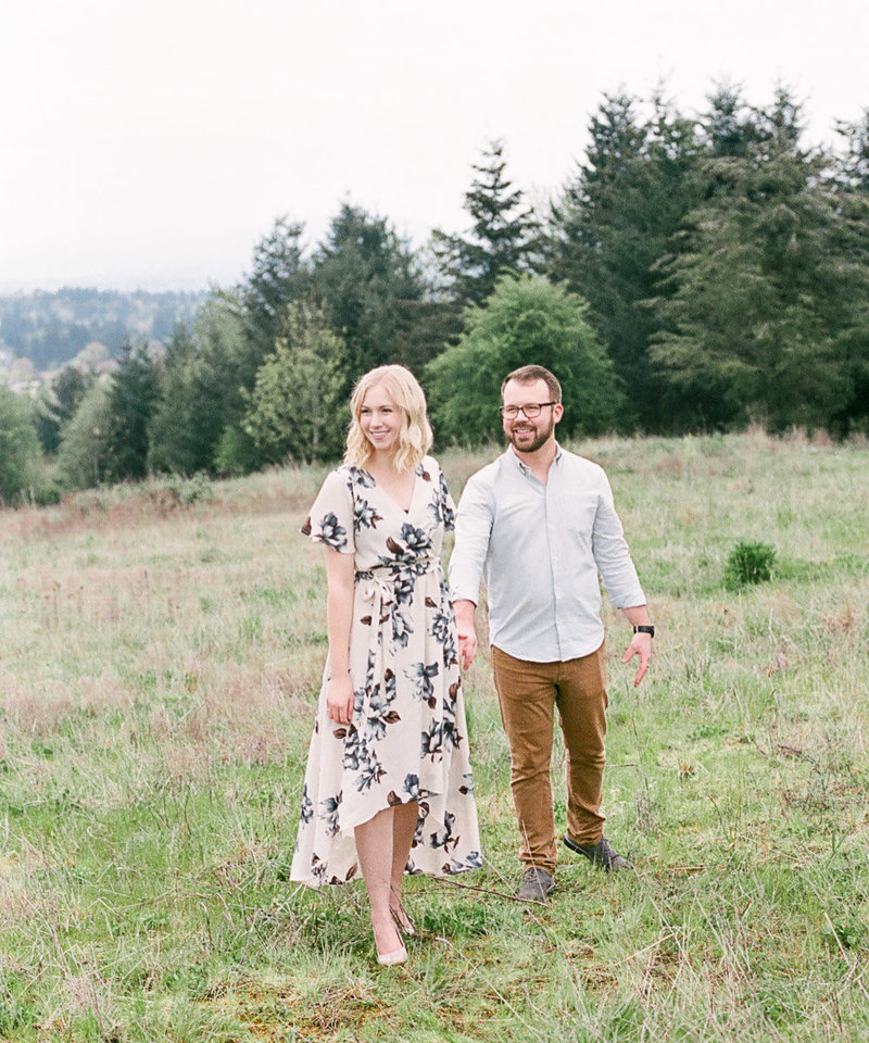 Oregon husband and wife wedding photographers
