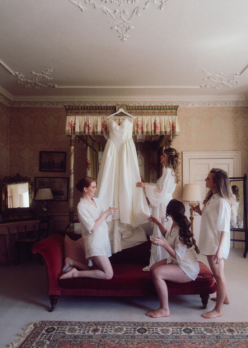 pylewell-park-wedding-bridal-party-portraits-cinematic-style-18