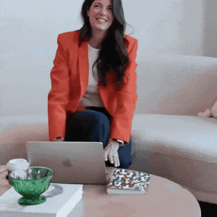 Founder of So Vivid Caitlin