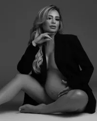 Best-Tampa-and-Miami-Maternity-Photographer-Melissa-and-Lynne-Thalia-Padrox-28