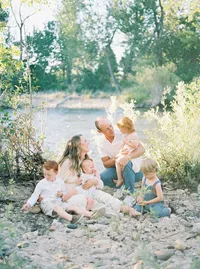 studio-dukesa-hannah-mann-fine-art-motherhood-film-photography-showit-design-partner-30