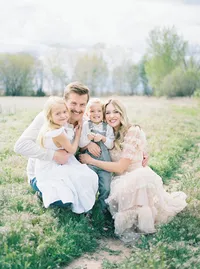 studio-dukesa-hannah-mann-fine-art-motherhood-film-photography-showit-design-partner-40