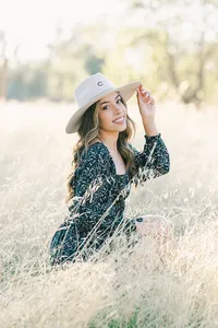 Maddy Senior -1
