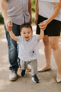 Vancouver Family Photographer at Queen Elizabeth Park