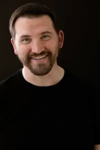 2023_05_16 Dave Headshots-229-Edit (2)