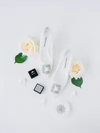 Bridal details at The Thompson Hotel Dallas photography by Stephanie Michelle