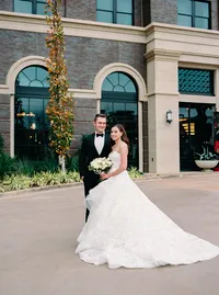 Bride and groom at Hotel Vin Grapevine Texas wedding — Stephanie Michelle Photography