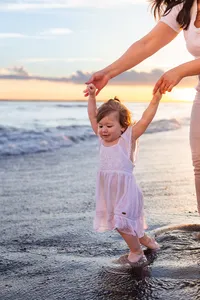 family-photoshoot-mallorca-neco-beach-eem 44