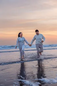 couples-photoshoot-mallorca-beach-at-sunset 60