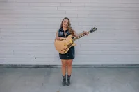 Kitty Mae-5602