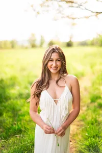 Chloe Spring Senior Portraits 52