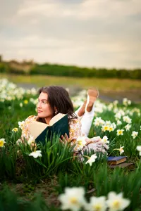 Makena Daffodil Pictures (42)