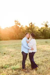 Colonial Parkway Yorktown Couples Photos