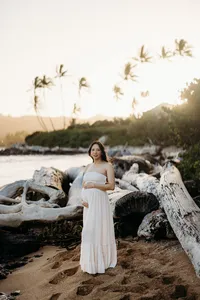 maternity photos in kapaa wailua hilton kauai-13