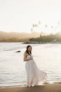 maternity photos in kapaa wailua hilton kauai-42