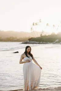 maternity photos in kapaa wailua hilton kauai-41