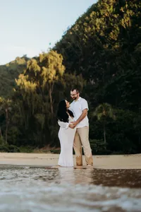 Maternity Photos at Cannons Beach Haena Kauai-11