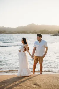 maternity photos in kapaa wailua hilton kauai-115