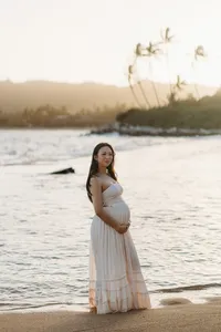 maternity photos in kapaa wailua hilton kauai-40
