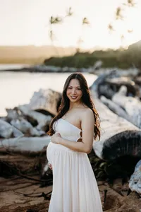 maternity photos in kapaa wailua hilton kauai-21