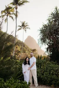 Maternity Photos at Cannons Beach Haena Kauai