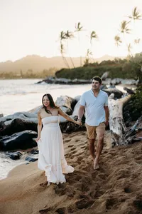 maternity photos in kapaa wailua hilton kauai-12