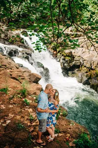 kauai waterfall couple photographer