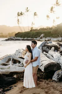 maternity photos in kapaa wailua hilton kauai-5