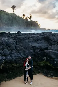 couples engagement photographer secret beach kauai-15