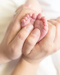 St. Louis Newborn Photographer-Details