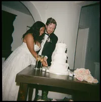 bride-groom-cake-cutting